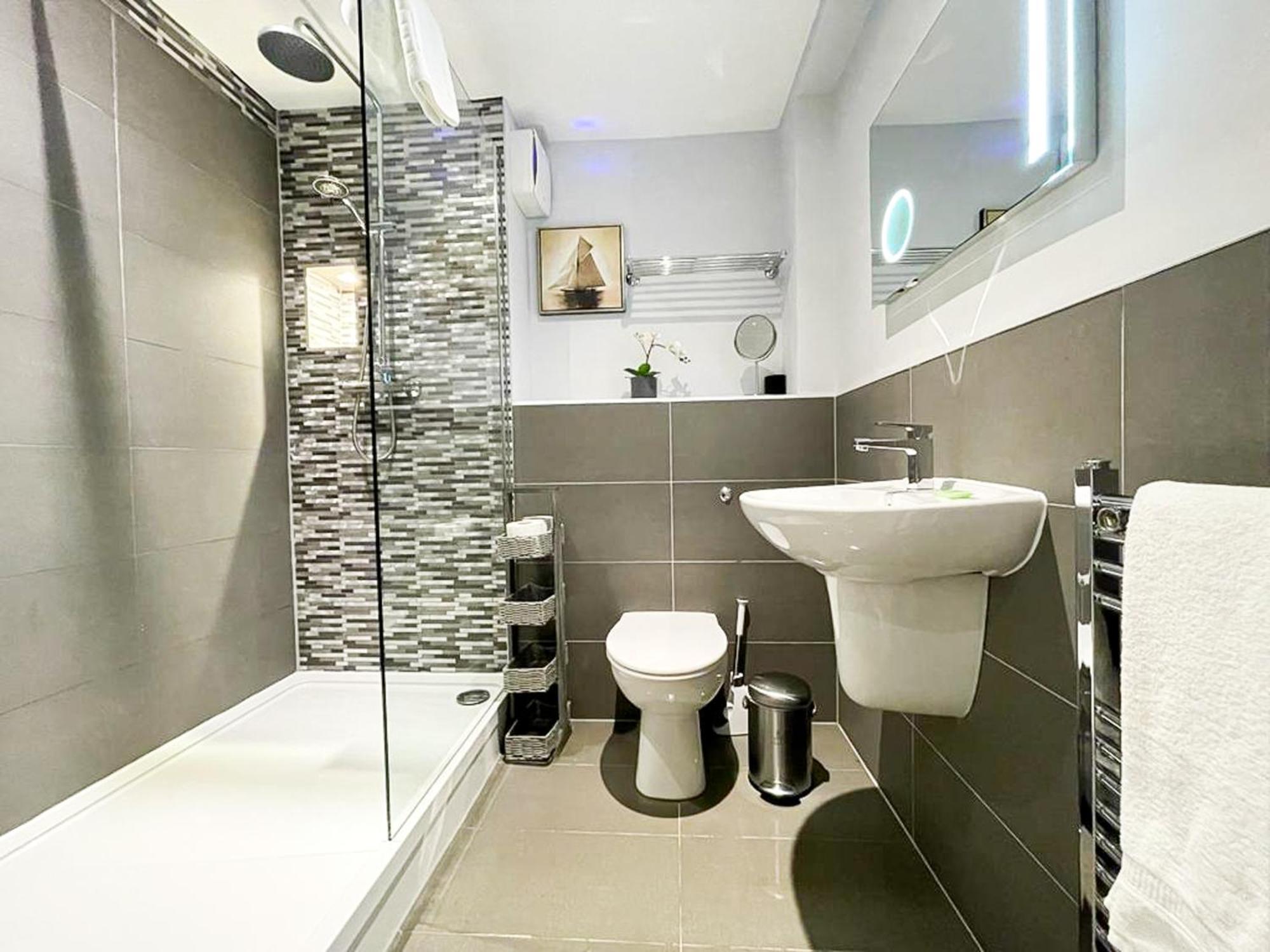 Modern 3 Bedroom Apartment, West End Edinburgh Luaran gambar